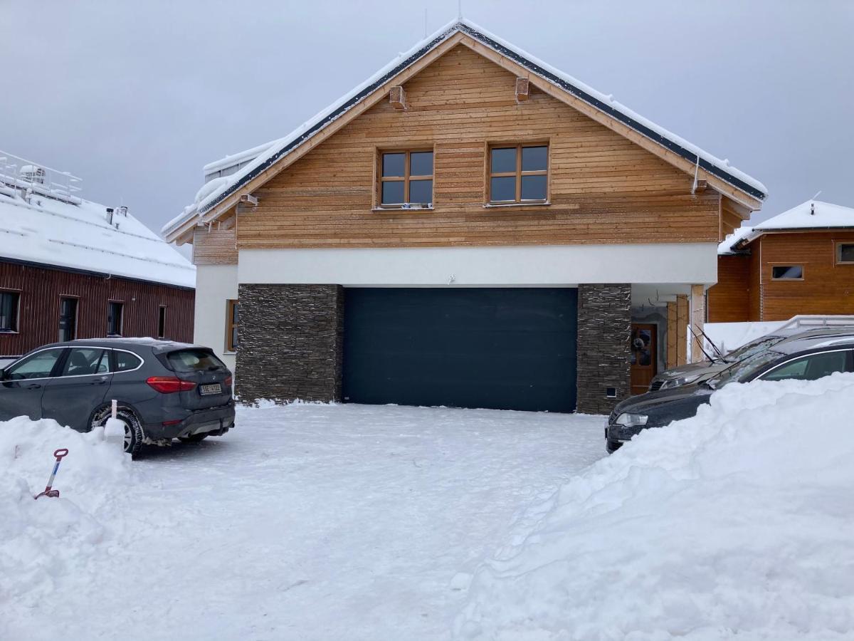 Apartmany Hacienda Boží Dar Zewnętrze zdjęcie